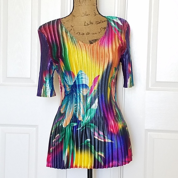Boutique Tops - Tropical isle Kaua'i print springy accordion pleats multicolor top OS fits to 12